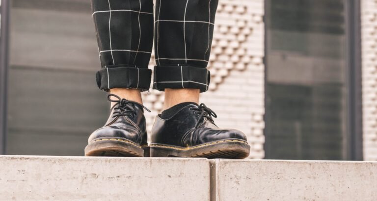 What To Look For When Shopping For Shoes